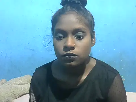 Snapshot of Indiansmiley01 chatting on January 10, 4:42 pm Indiansmiley01 online show from January 10, 4:42 pm