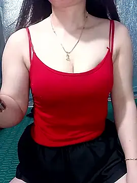 LeanaLy online show from May 13, 12:30 am