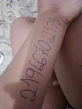 Snapshot of Camilanifeta chatting on December 21, 3:52 pm Camilanifeta online show from December 21, 3:52 pm