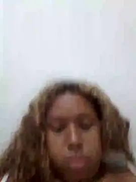 Snapshot of Camilanifeta chatting on December 23, 1:47 am Camilanifeta online show from December 23, 1:47 am