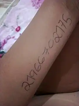 Snapshot of Camilanifeta chatting on January 17, 1:21 am Camilanifeta online show from January 17, 1:21 am