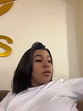 AlyssaRay online show from May 11, 4:48 pm