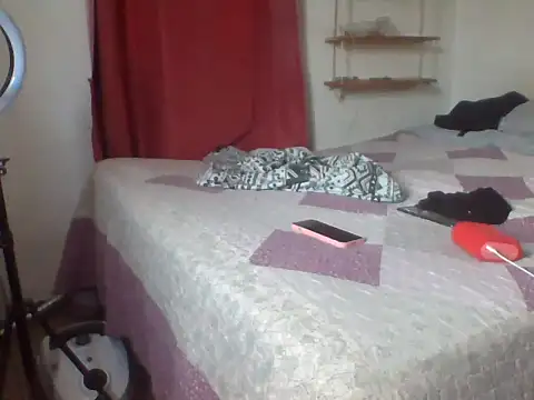 gatitachilena2 online show from February 8, 10:46 pm