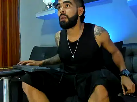 black kameron  online show from November 6, 11:48 pm