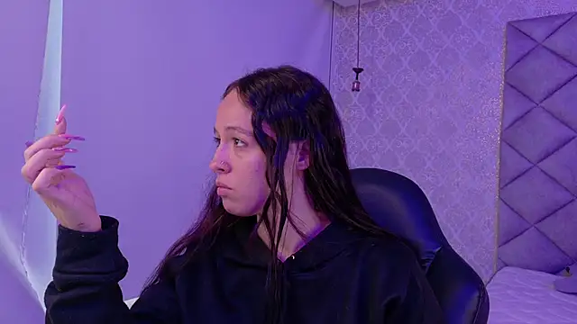 CARO ADAMS1 online show from November 19, 12:05 pm