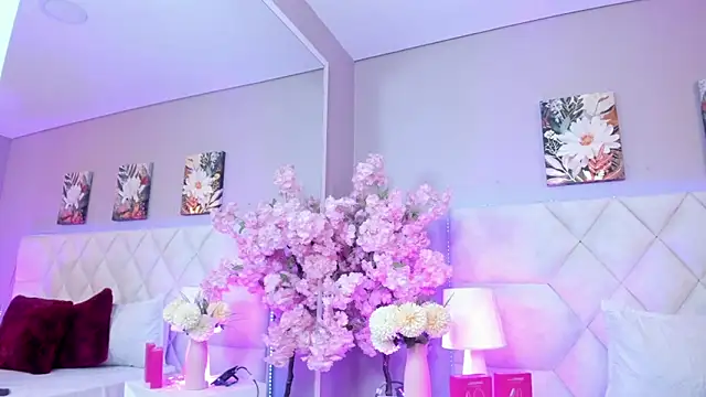 Ari lynn  online show from May 15, 11:50 am