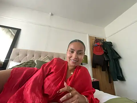 Snapshot of sexygoddessjessy chatting on May 7, 12:32 pm sexygoddessjessy online show from May 7, 12:32 pm