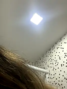 safadinhaquenteW online show from November 18, 8:35 pm