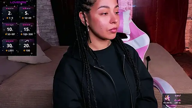 Aisha Goldstein online show from April 1, 8:37 am