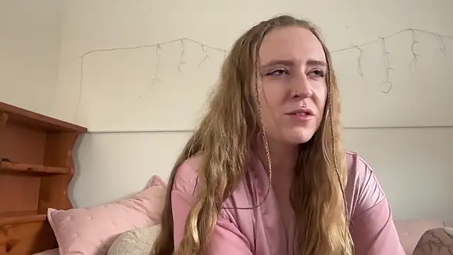 Pattyworld69 online show from May 12, 10:07 pm