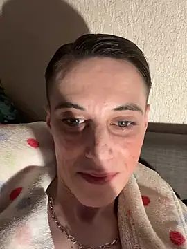 Snapshot of fresh-laD chatting on March 13, 12:39 am fresh-laD online show from March 13, 12:39 am