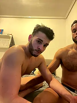 Snapshot of Camaraman05 chatting on October 18, 6:05 am Camaraman05 online show from October 18, 6:05 am