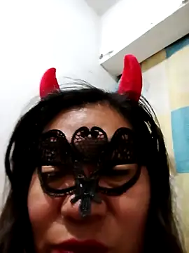 mimilobis online show from October 14, 6:03 am