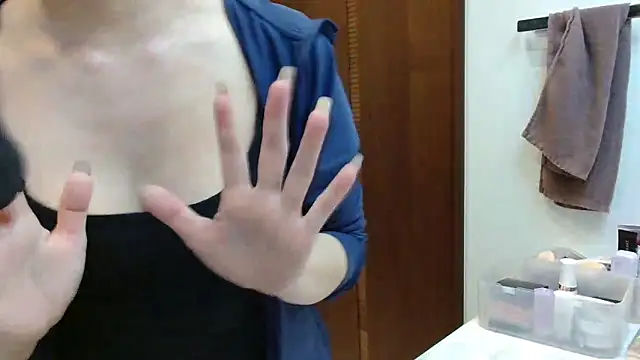 Snapshot of _Ema_ch chatting on February 1, 10:41 pm Ema ch online show from February 1, 10:41 pm