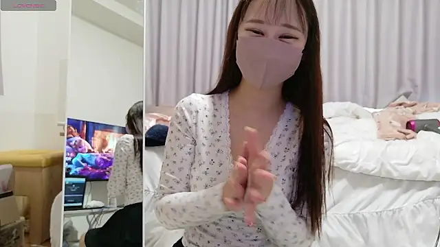 Snapshot of Komomo_ch chatting on March 27, 5:46 am Komomo ch online show from March 27, 5:46 am