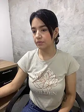 1evelinewood online show from March 12, 4:24 pm