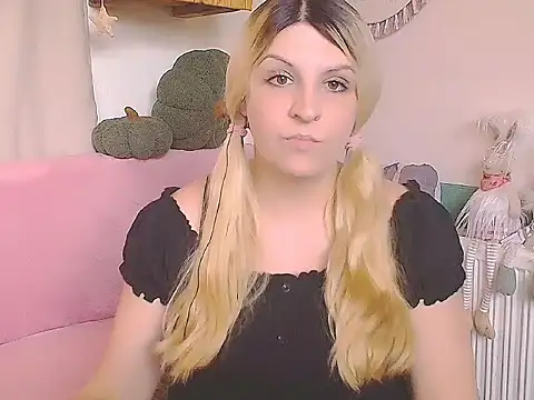 Snapshot of NikiLeex27 chatting on March 27, 12:05 pm NikiLeex27 online show from March 27, 12:05 pm