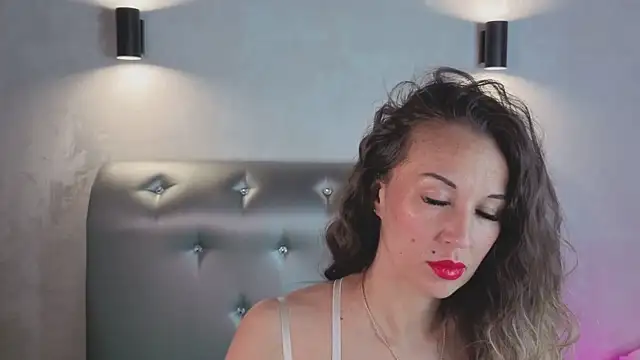 Jasmin Bridget online show from December 20, 1:02 am