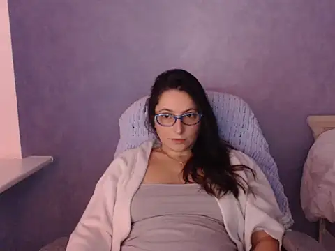 LuckyLisa23 online show from January 17, 10:13 pm