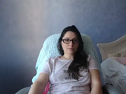LuckyLisa23 online show from April 27, 9:07 am