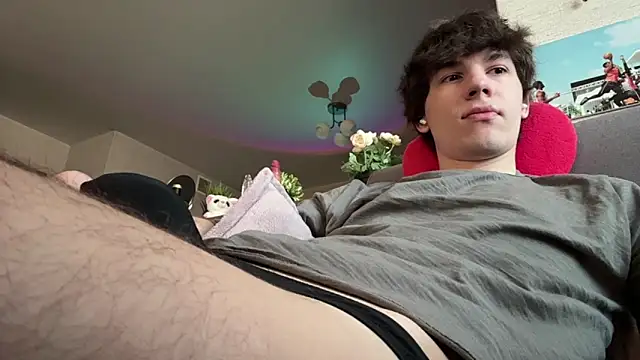 Snapshot of Jeremy1Scott chatting on March 7, 4:42 am Jeremy1Scott online show from March 7, 4:42 am