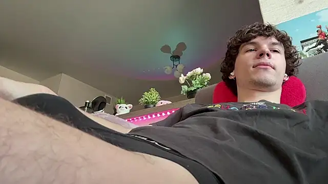 Snapshot of Jeremy1Scott chatting on March 25, 4:40 am Jeremy1Scott online show from March 25, 4:40 am