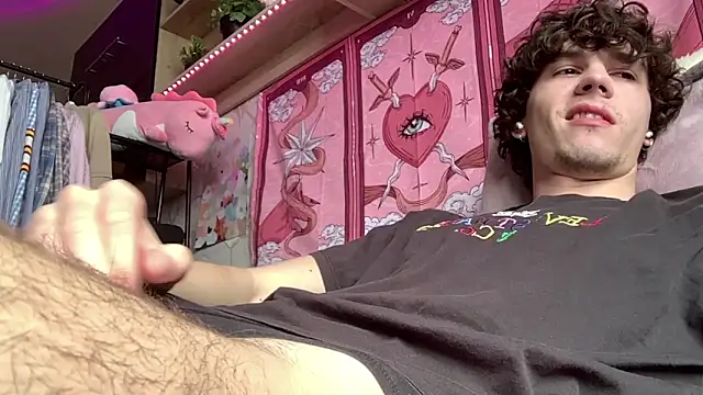 Jeremy1Scott online show from April 30, 4:52 am