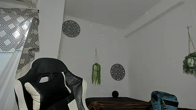 Snapshot of Hotblosson chatting on October 24, 2:35 pm Hotblosson online show from October 24, 2:35 pm