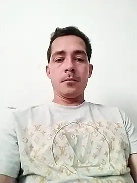 Snapshot of David_man33 chatting on October 14, 6:42 pm David man33 online show from October 14, 6:42 pm