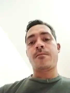 Snapshot of David_man33 chatting on October 16, 7:15 pm David man33 online show from October 16, 7:15 pm