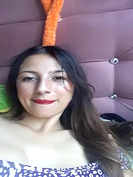 Snapshot of Naomy-daviis chatting on October 23, 8:07 pm Naomy-daviis online show from October 23, 8:07 pm