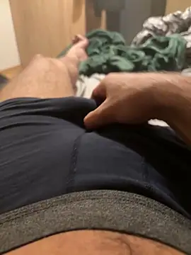 Snapshot of Feelmyhotness chatting on November 3, 1:19 am Feelmyhotness online show from November 3, 1:19 am