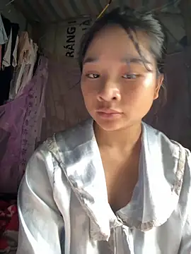 Linh-xxx online show from October 13, 6:57 am
