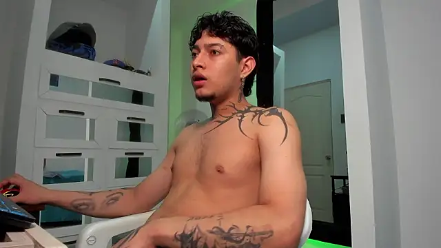 Sky Wild online show from March 25, 3:56 am