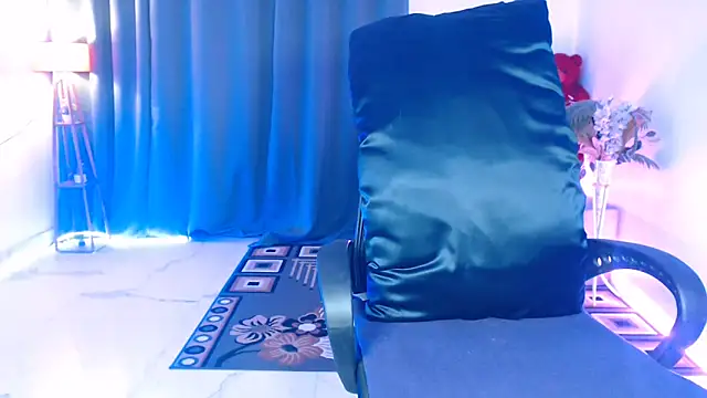 Rashiii  online show from May 8, 3:50 pm