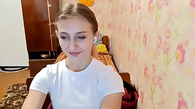 AmeliLia online show from October 16, 2:07 pm