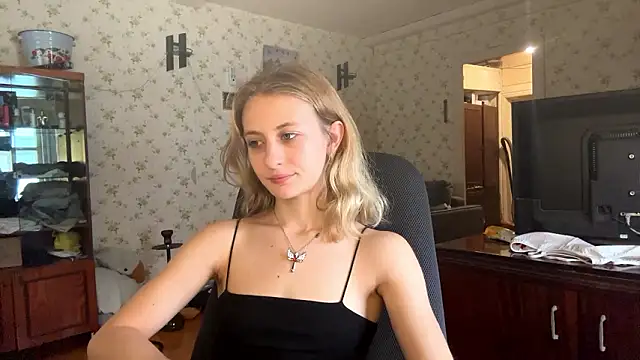 AmeliLia online show from February 28, 1:12 pm