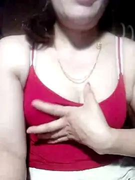 Snapshot of YiyinLy chatting on April 6, 9:16 pm YiyinLy online show from April 6, 9:16 pm