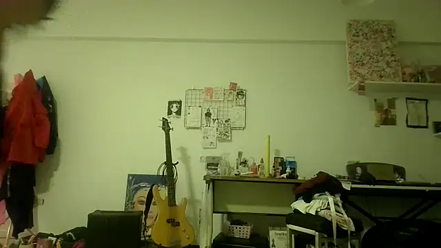 miapink33 online show from December 15, 11:53 pm