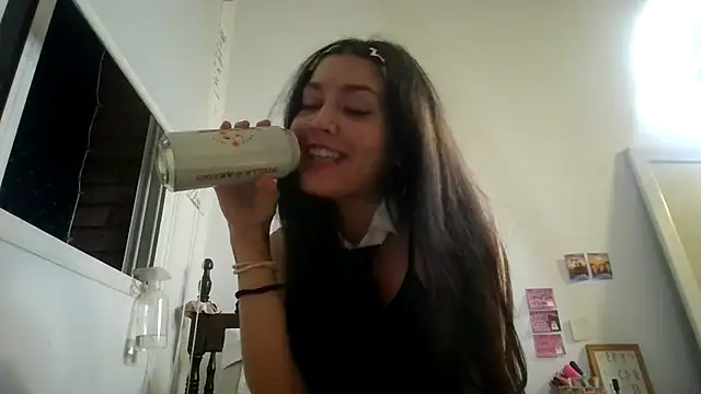 miapink33 online show from April 1, 3:07 am