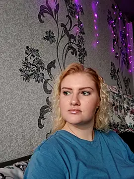 Snapshot of karkinn chatting on November 6, 10:16 am karkinn online show from November 6, 10:16 am