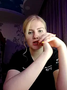 Snapshot of karkinn chatting on December 1, 9:09 pm karkinn online show from December 1, 9:09 pm