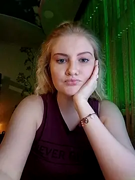 Snapshot of karkinn chatting on March 10, 5:51 pm karkinn online show from March 10, 5:51 pm