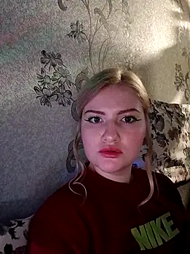 Snapshot of karkinn chatting on March 12, 5:41 pm karkinn online show from March 12, 5:41 pm