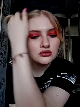 Snapshot of karkinn chatting on March 16, 11:47 am karkinn online show from March 16, 11:47 am