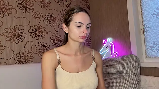 cutetella online show from December 3, 4:09 am