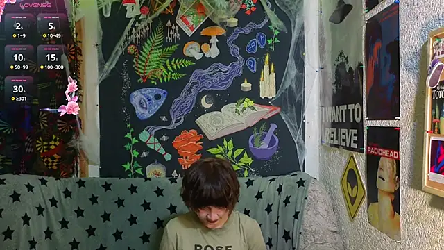 ReincarnatedAngel online show from November 26, 8:54 pm