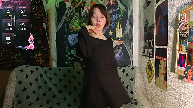 ReincarnatedAngel online show from December 2, 9:32 pm