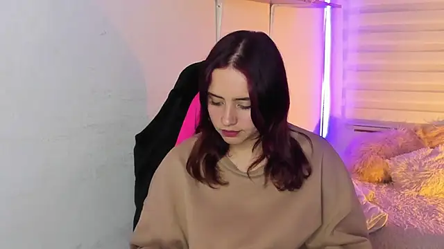 Emily Lindey online show from January 11, 3:44 am