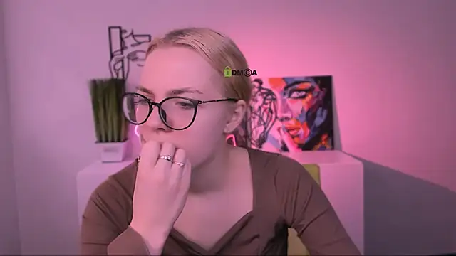 Snapshot of sendi_cais chatting on November 17, 7:58 am sendi cais online show from November 17, 7:58 am